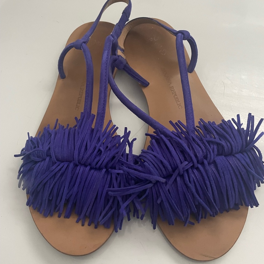 CUTE Banana Republic Riley fringe sandals